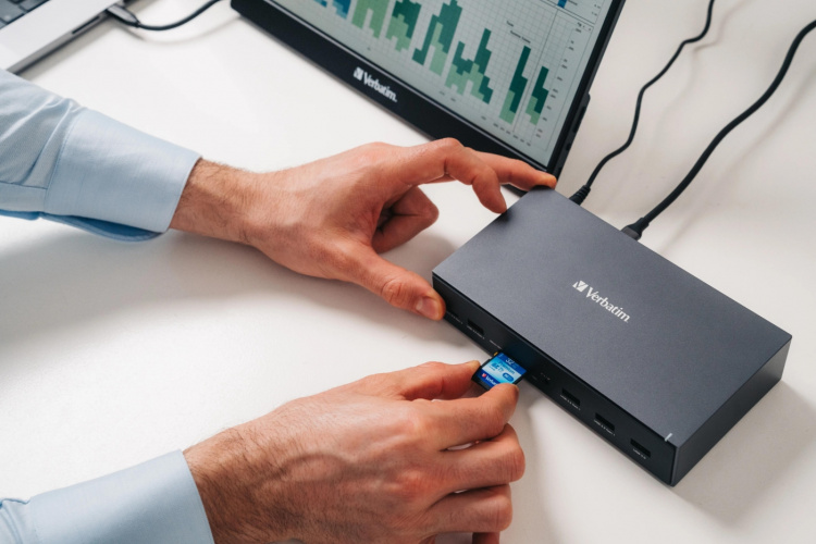 Verbatim USB-C Pro Docking Station 17 Port CDS-17