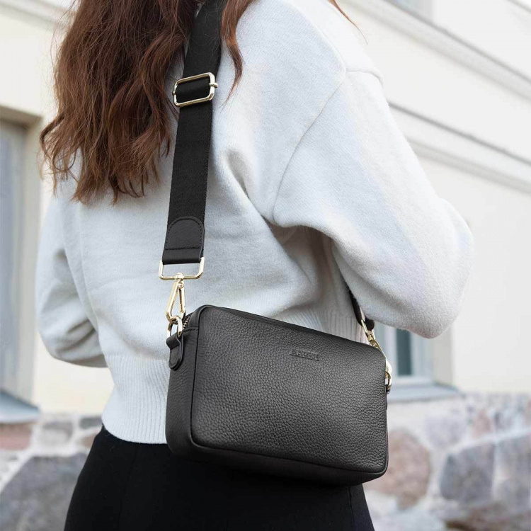 Aarni Crossbody Bag, svart, silverfärgad dragkedja