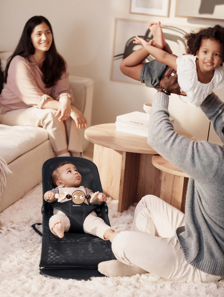 BabyBjörn Googly Eyes leksak för barnvakt, svart och vit