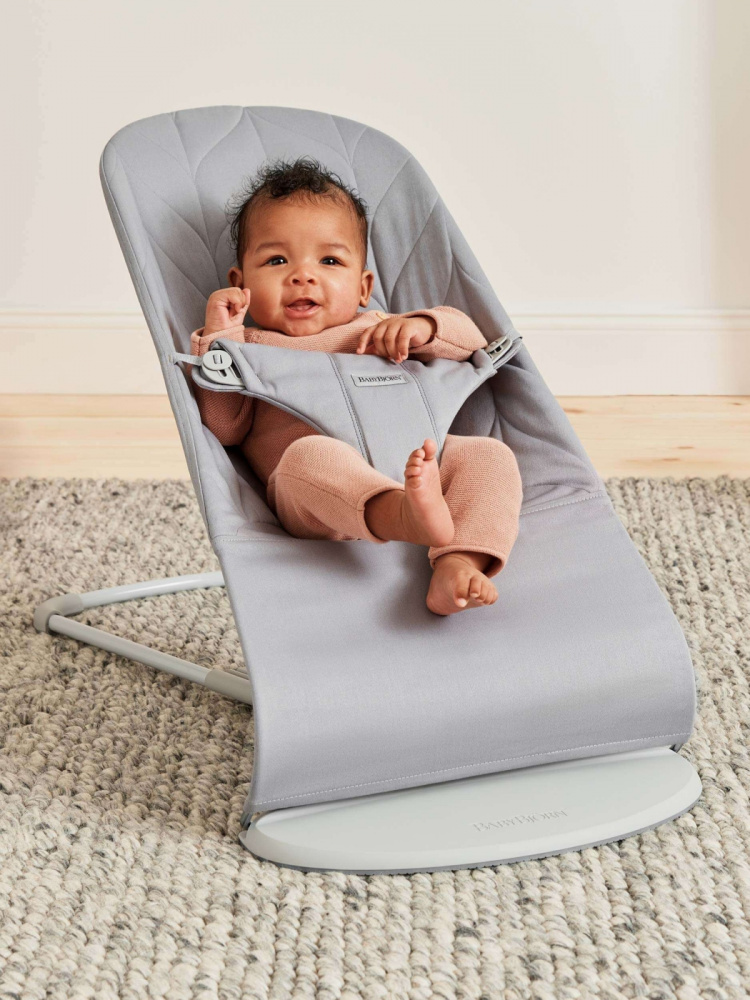 BabyBjörn Bliss Woven Bundle -sitteri + lelu, Ljusgrå/Googly Eyes(pastelli)