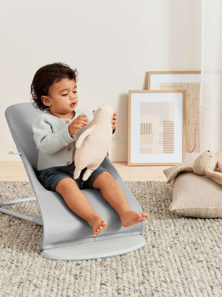BabyBjörn Bliss Woven Bundle -sitteri + lelu, Ljusgrå/Googly Eyes(pastelli)