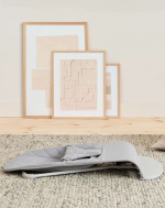 BabyBjörn Bliss Woven Bundle -sitteri + lelu, Ljusgrå/Googly Eyes(pastelli)