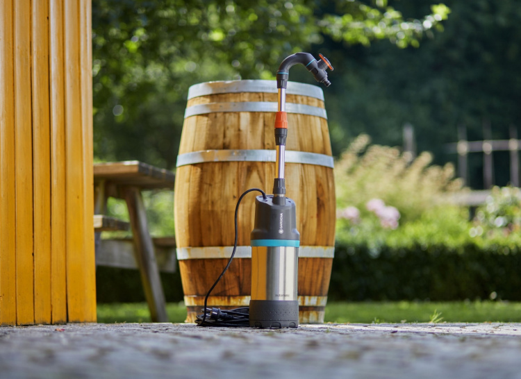 GARDENA 4700/3 Inox Automatisk högtryckspump för regnvattentank GARDENA 4700/3 Inox Automatisk högtryckspump för regnvattentank