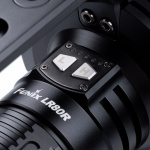 Fenix LR80R handlampa