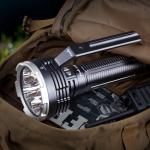 Fenix LR80R handlampa