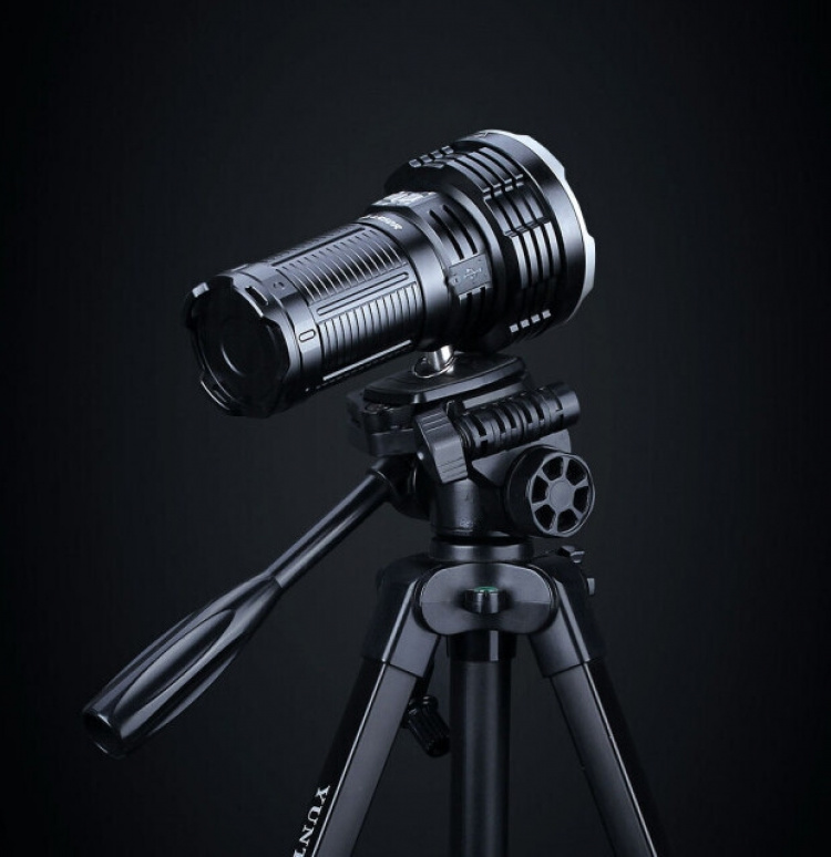 Fenix LR50R ficklampa