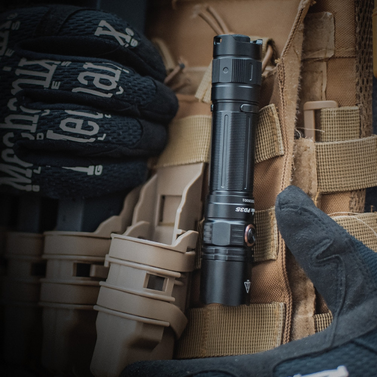 Fenix PD35 V3.0 ficklampa, 1700 lm