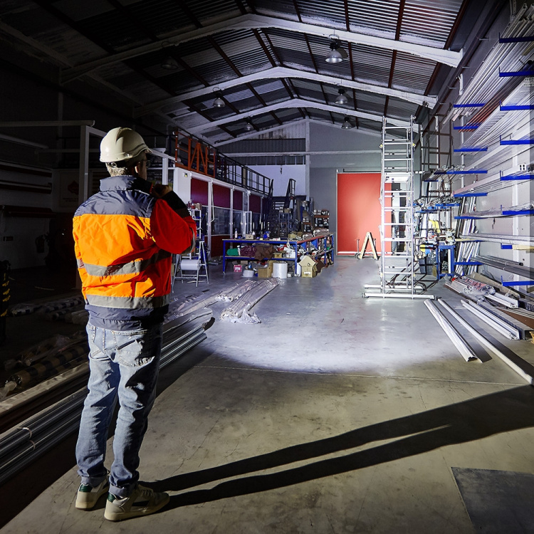 Fenix WF26R ficklampa, 3000 lm