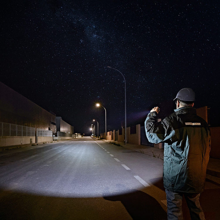 Fenix WF26R ficklampa, 3000 lm