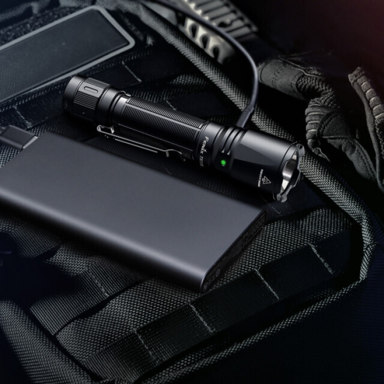 Fenix TK11R ficklampa, 1600 lm