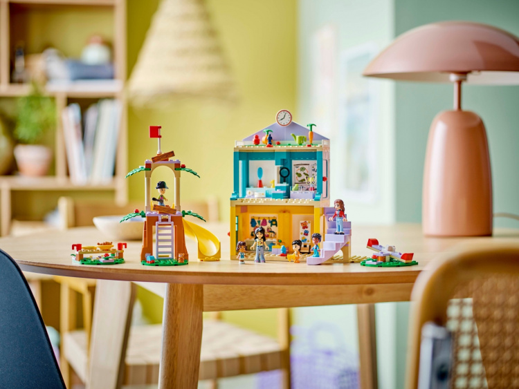 LEGO Friends 42636 - Heartlake City Förskola LEGO Friends 42636 - Heartlake City Förskola