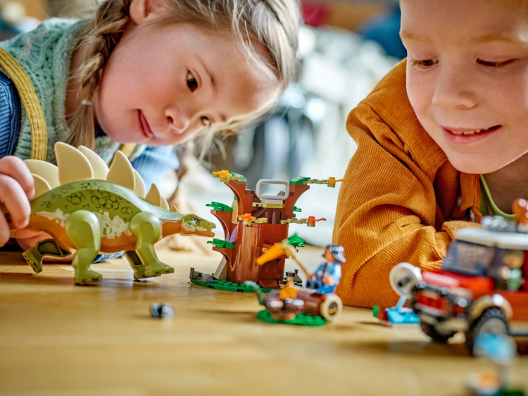 LEGO Jurassic World 76965 - Dinosaurieverksamhet: Stegosaurus