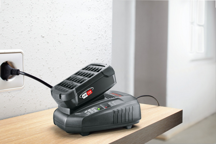 Bosch 18V Li-ion batteriladdarsats, 2 x 2,5 Ah batterier och AL 1830 CV laddare
