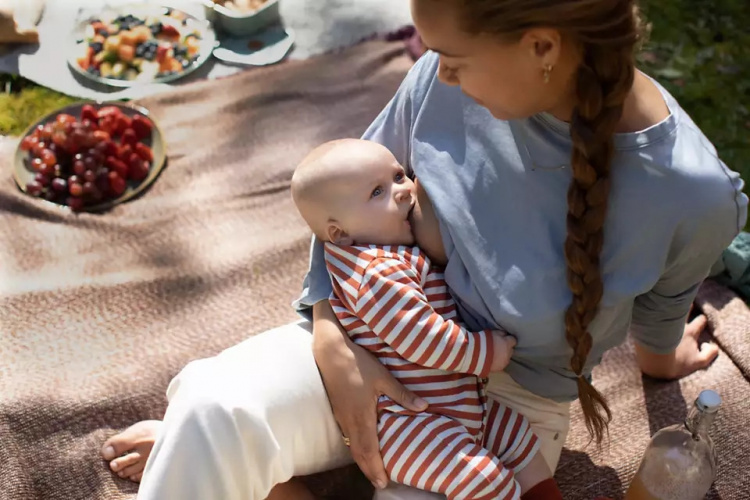 Philips Avent SCY673/81 Natural Response AirFree nappflaska, 260 ml, elefant