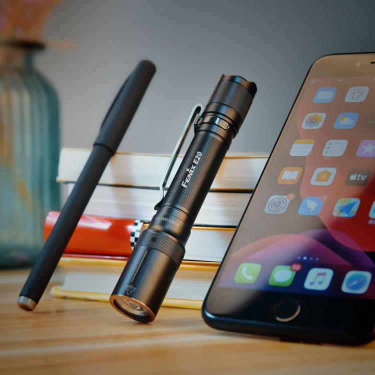 Fenix E20 V2.0 ficklampa