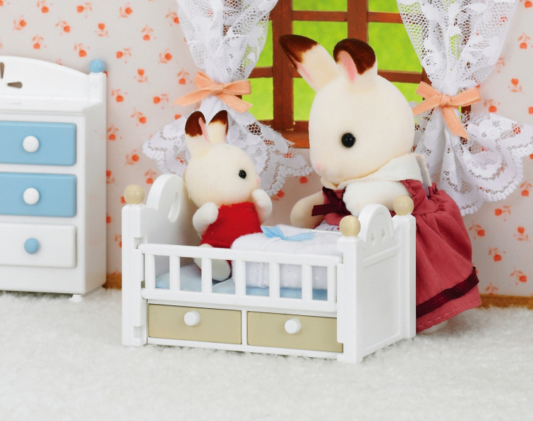 Sylvanian Families Chokladkanin baby set (barnsäng)