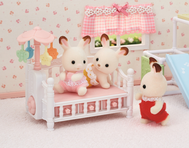 Sylvanian Families Barnsäng med mobiler