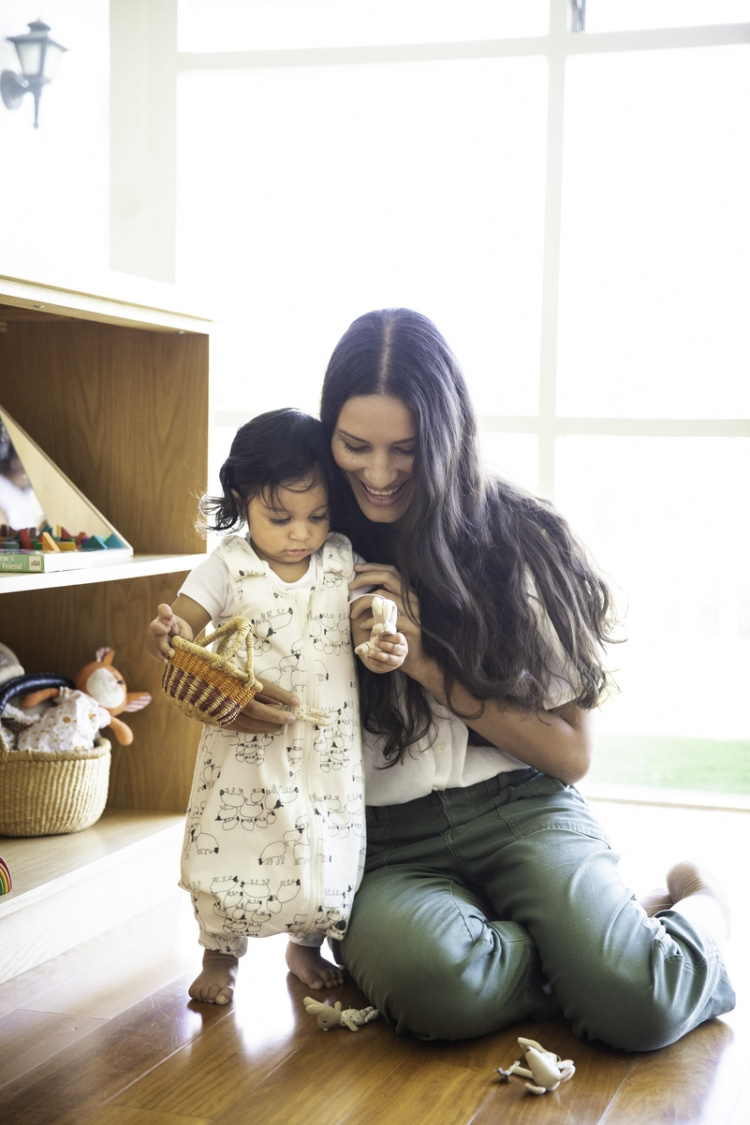 Ergobaby On The Move Sovsäck, Får, 6-18 månader, TOG 2.5 Ergobaby On The Move Sovsäck, Får, 6-18 månader, TOG 2.5