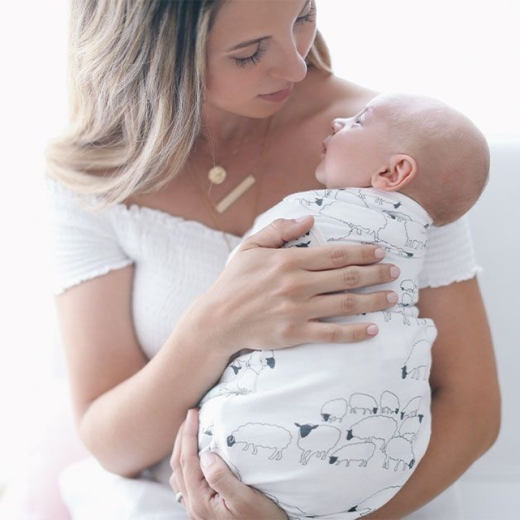 Ergobaby Swaddler Sovsäck, Får, 0 månader - 61 cm