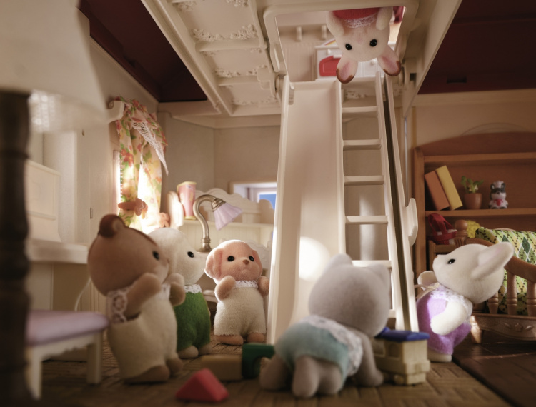 Sylvanian Families 5708 - Radhus i sluttningen