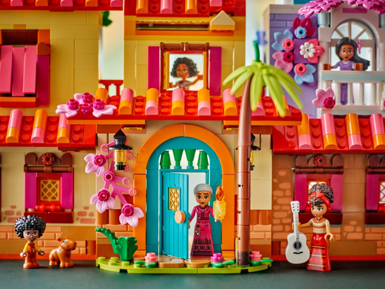 LEGO Disney Princess 43245 - Magiska Madrigalhuset LEGO Disney Princess 43245 - Magiska Madrigalhuset