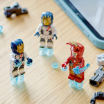 LEGO Super Heroes Marvel 76288 - Iron Man och Iron Legion vs LEGO Super Heroes Marvel 76288 - Iron Man och Iron Legion vs