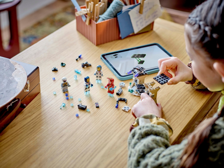 LEGO Super Heroes Marvel 76288 - Iron Man och Iron Legion vs LEGO Super Heroes Marvel 76288 - Iron Man och Iron Legion vs