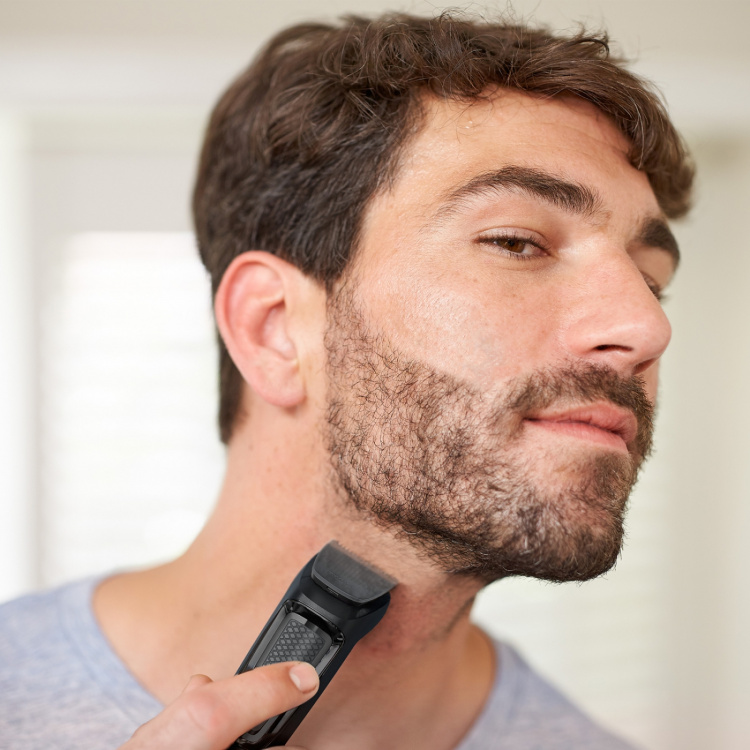 Philips Multigroom 6-i-1, grooming kit för ansikte MG3710