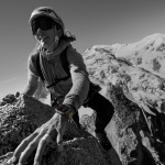 Apple Watch Ultra 2 (GPS + Cellular) 49 mm titanskal och olivgrönt Alpine-armband, liten (MREX3)