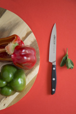 ARCOS Manhattan smidd grönsakskniv, 13cm