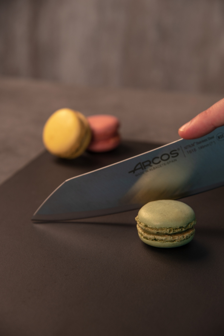 ARCOS Manhattan smidd santokniv, 19cm