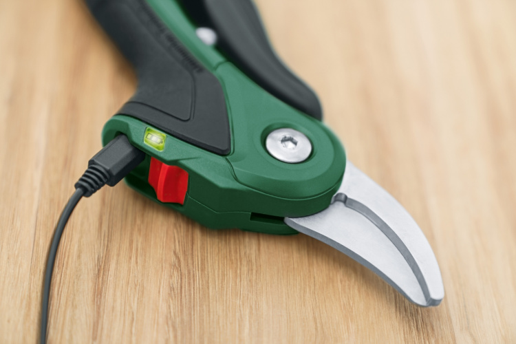 BOSCH SEKATÖR EASY PRUNE 3,6V