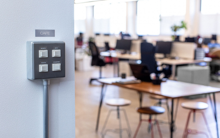 Brother P-touch CUBE Pro PT-P910BT matrisskrivare med uppladdningsbart batteri och Bluetooth Brother P-touch CUBE Pro PT-P910BT matrisskrivare med uppladdningsbart batteri och Bluetooth