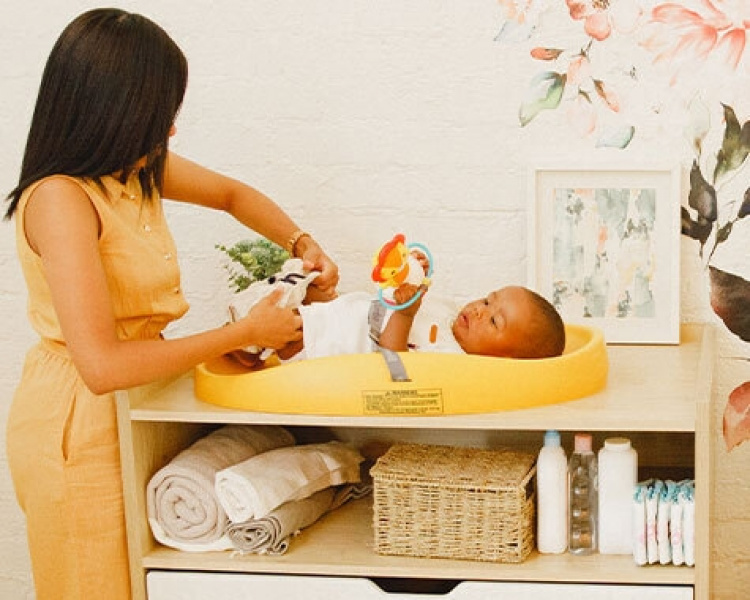 Bumbo Skötbädd - skötbädd, vagga rosa Bumbo Skötbädd - skötbädd, vagga rosa