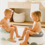 Bumbo Step N Potty - pallpotta, skiffergrå Bumbo Step N Potty - pallpotta, skiffergrå