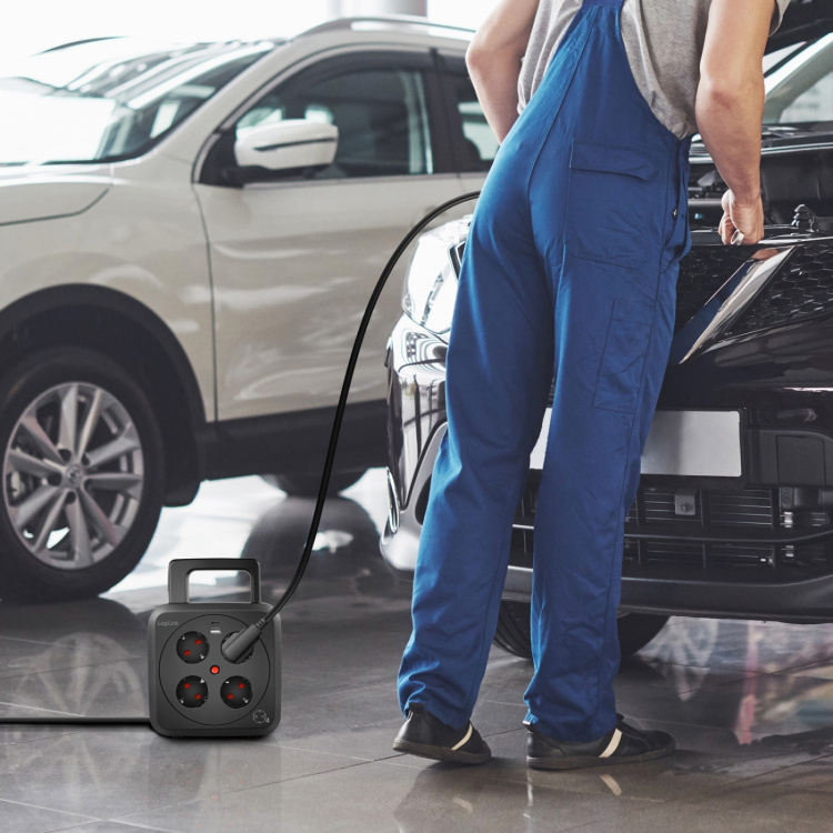 LogiLink Kabelvinda 5 meter 4 jordade uttag + USB-A/USB-C 20W IP20