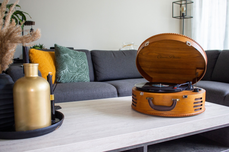 Lenco Retro skivspelare med 2 inbyggda högtalare Brun
