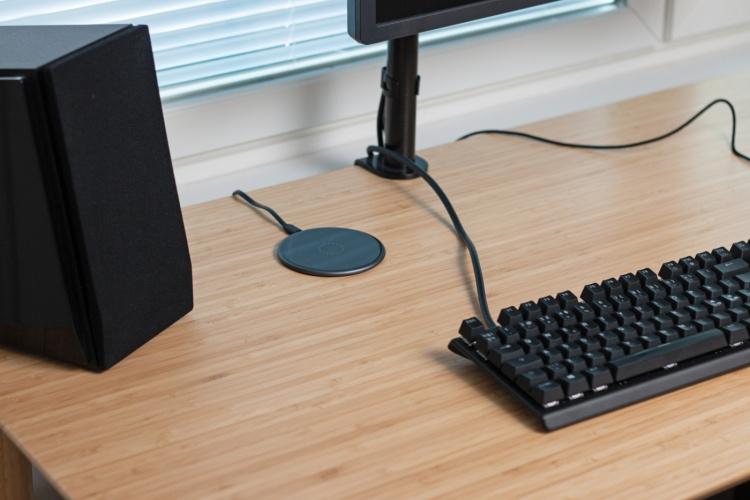 Wave QiPad trådlös laddningsplatta Wave QiPad trådlös laddningsplatta