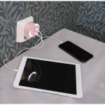 CAPiDi Säkerhetstimer USB A+C 1-4 3.4A Rosa CAPiDi Säkerhetstimer USB A+C 1-4 3.4A Rosa