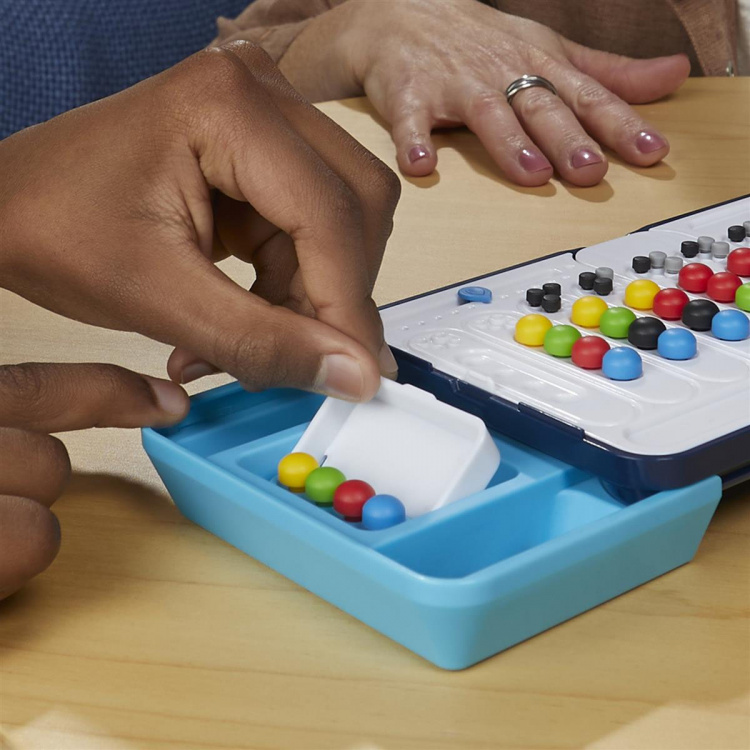 Hasbro gaming Brädspel Mastermind Refresh