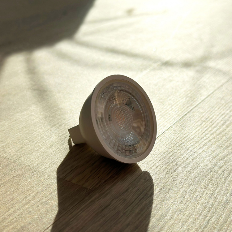 LightsOn LED-ljuskälla MR16/GU5.3 5W Dimbar Varmvit