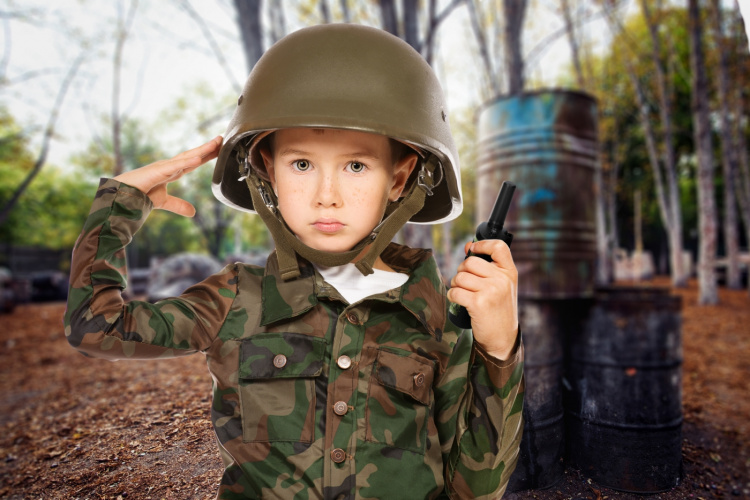 Alecto Set med 2 walkie talkies med räckvidd på upp till 7 kilometer Kamouflage