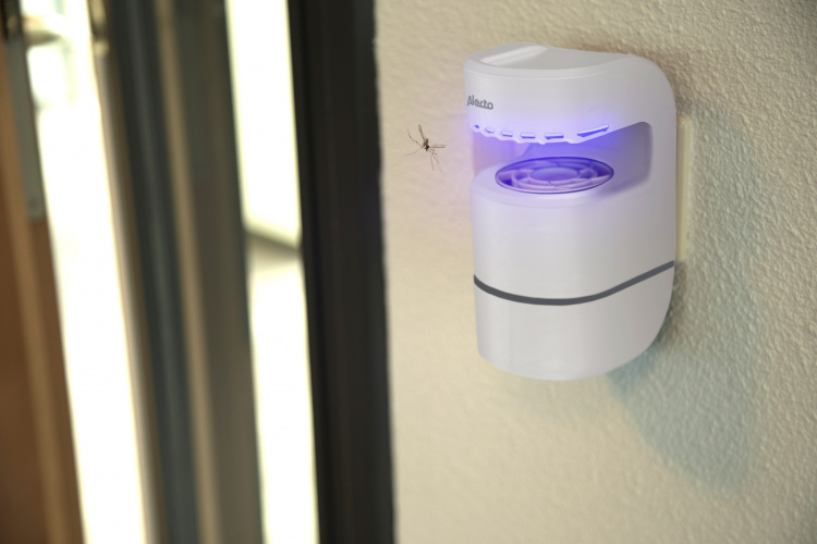 Alecto Insektslampa Effektiv mot myggor, flugor och andra flygande insekter Plug and Play Vit Alecto Insektslampa Effektiv mot myggor, flugor och andra flygande insekter Plug and Play Vit