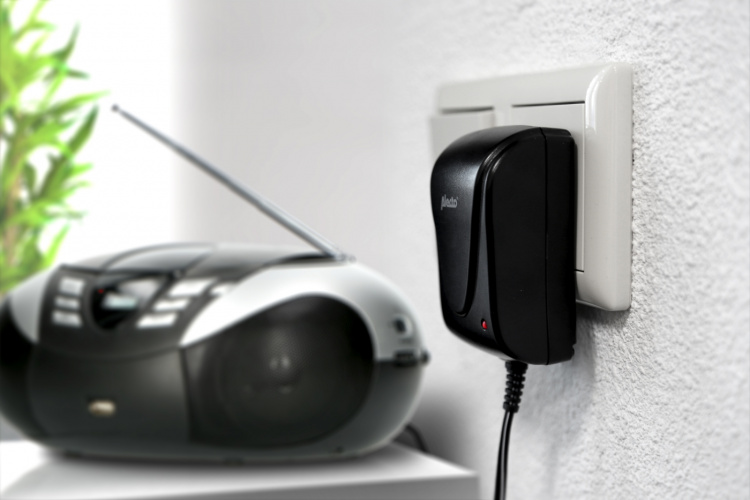 Alecto Universal eco strömadapter 1500 mA svart