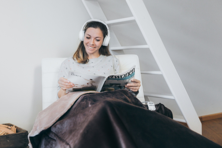 Lenco Bluetooth® stänkskyddade hörlurar Vit