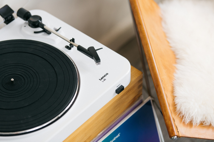 Lenco Skivspelare med direktkodning via USB Vit Lenco Skivspelare med direktkodning via USB Vit