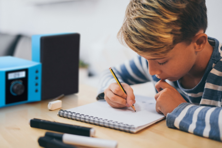 Lenco Stereoanläggning med FM-radio och CD-spelare Blue