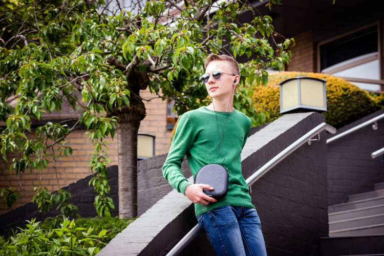 Lenco Powerbankfodral för Discman 5000mah Grå Lenco Powerbankfodral för Discman 5000mah Grå