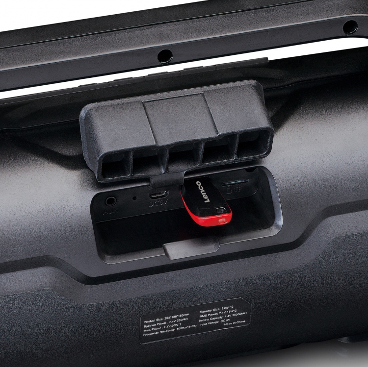Lenco Stänksäker Bluetooth®-högtalare med FM-radio, USB, SD och partybelysning Svart Lenco Stänksäker Bluetooth®-högtalare med FM-radio, USB, SD och partybelysning Svart