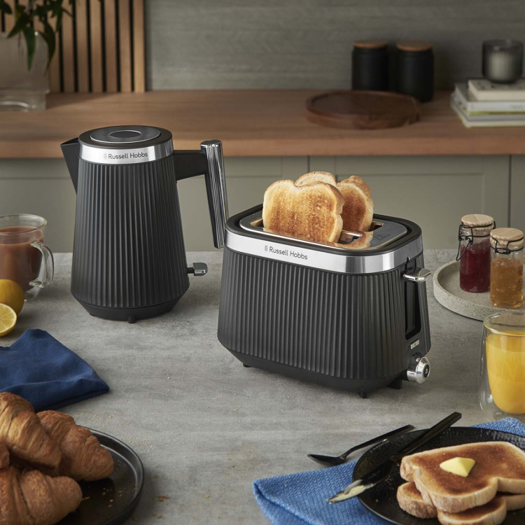 Russell Hobbs Vattenkokare Brontë Svart 2400W 1,7L 26750-70